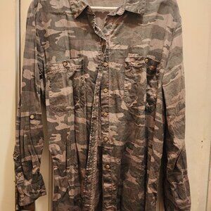 Social Standard Womens XXL camouflage top